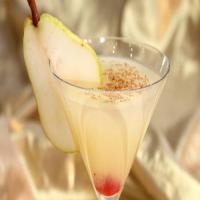 Elegant Spiced Pear Martini_image