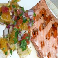 Grilled Salmon With Tangy Citrus Salsa_image