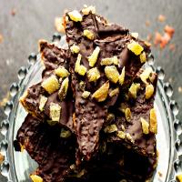 Matzo Toffee With Candied Ginger_image