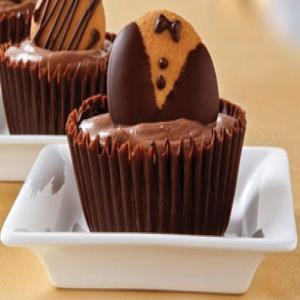 Chocolate Pudding-Filled Candy Cups_image