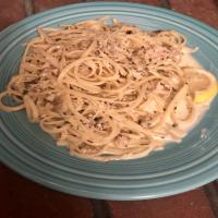 Linguine With Creamy White Clam Sauce image