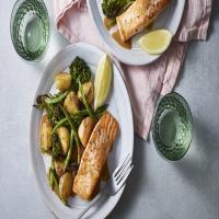 Salmon with roasted miso vegetables_image