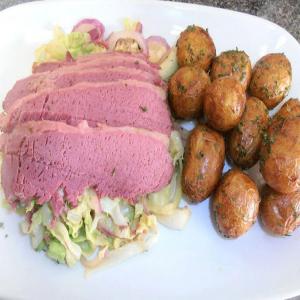 Corned Beef with Cabbage and Potatoes_image