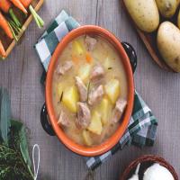 Veal stew with potatoes_image