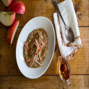 Amaranth Porridge With Grated Apples and Maple Syrup_image