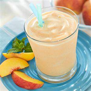Creamy White Tea and Peach Smoothie image