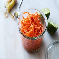Instant Pickled Carrot With Ginger_image