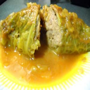 Stuffed Cabbage Rolls W/ Creamy Tomato Sauce_image