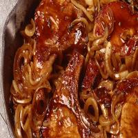 Caramelized Onion Smothered Pork Chops_image