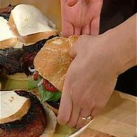 Portobello Burgers with Roasted Pepper Paste and Smoked Mozzarella_image