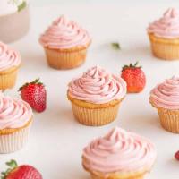 Small Batch Vanilla Cupcakes with Strawberry Buttercream_image