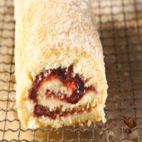Jam roly-poly with custard recipe_image