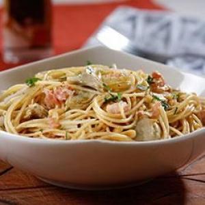 Spaghetti with Roasted Artichokes, Pine Nuts and Golden Raisins_image