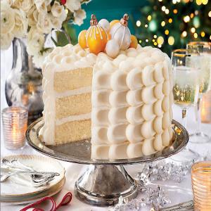 Snowy Vanilla Cake with Cream Cheese Buttercream Recipe_image