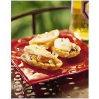 Apricot-Almond Bruschetta with Melted Brie_image