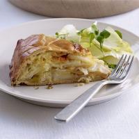Deep-dish cheese, onion & potato pie image