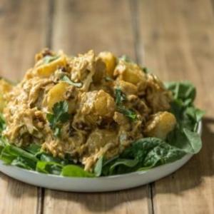 New potato and Coronation chicken salad (gf)_image