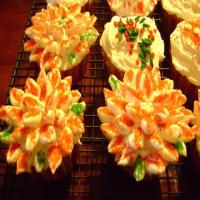 Poinsettia Cupcakes_image