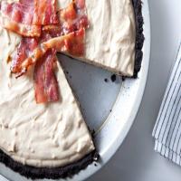 Frozen Peanut Butter Pie with Candied Bacon_image