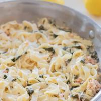 Easy Smoked Salmon Pasta with Spinach & Lemon [15 minutes]_image