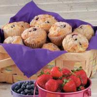 Crumb-Topped Blueberry Muffins_image
