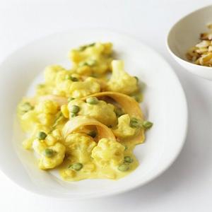Cauliflower Curry with Peas & Carrots_image