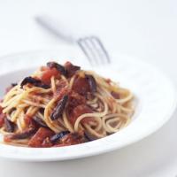 Spaghetti with Spicy Tomato Olive Sauce_image