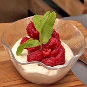 Raspberries with Ricotta Cream_image