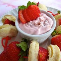 Very Dairy Strawberry Shortcake Dip_image