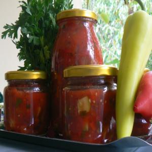 Canned Chunky Tomato and Vegetable Sauce_image