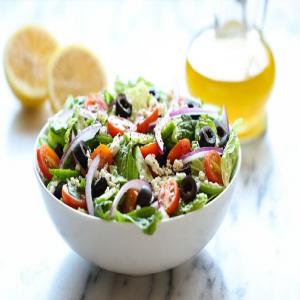 Greek Salad with Lemon Vinaigrette_image