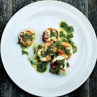 Grilled Scallops with Lemony Salsa Verde_image