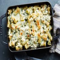Baked Spanakopita Pasta With Greens and Feta_image
