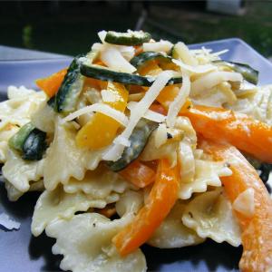 Zucchini with Farfalle image