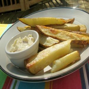 Golden Roasted Potatoes With Chile Mayonnaise_image