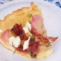 Peach, Prosciutto and Goat Cheese Summer Pizza_image
