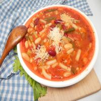 Hearty Vegetarian Minestrone_image