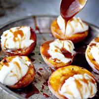 Grilled Vanilla Bean Mascarpone Peaches with Salted Bourbon Caramel_image