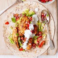 Griddled chicken fajitas with squashed avocado image