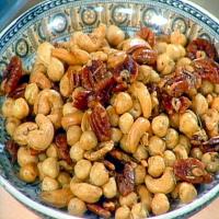 Mixed Nuts with Rosemary_image