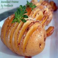 Hasselback Potatoes with Garlic & Fresh Thyme Recipe - (4.5/5)_image