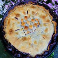Country-Style Fresh Blackberry Pie_image
