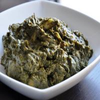 Aloo Palak (potatoes cooked in a creamy spinach gravy) Recipe - (4.3/5)_image