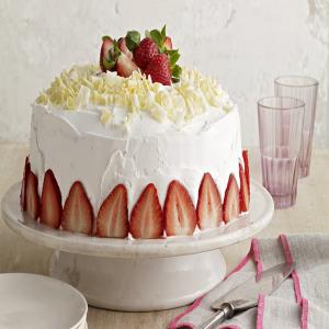 White Chocolate-Strawberry Tres Leches Cake_image