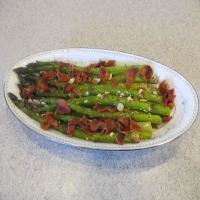 Baked Asparagus with Raspberry Pecan Dressing_image