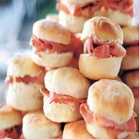 Ham-Stuffed Biscuits with Mustard Butter_image