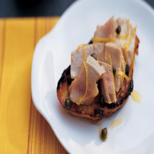 Bruschetta with Poached Tuna_image