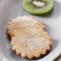 Cornmeal Biscuits with Kiwi image
