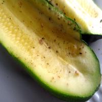 Microwave-Steamed Zucchini_image