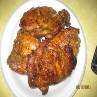 Honey-Glazed Grilled Chicken Thighs_image